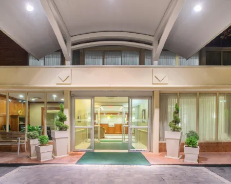 ホリデイ イン シャーロッツビル-モンティチェロ by IHG シャーロッツヴィルのホテル