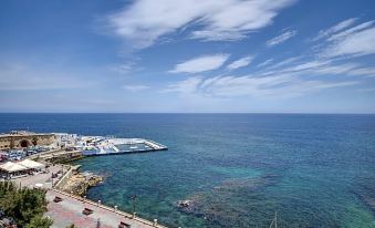 Sliema Chalet Hotel