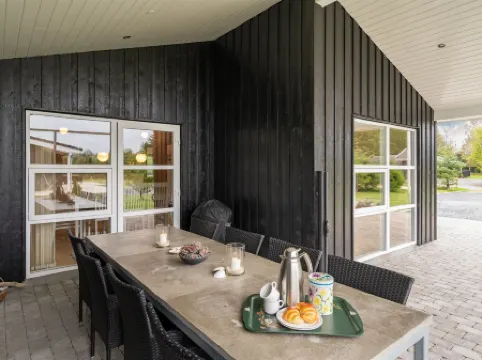 "Frida" - 700m from the Sea