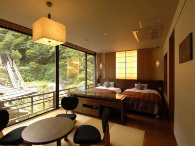 和洋式ルーム(浴室) 時音の宿 湯主一條の写真