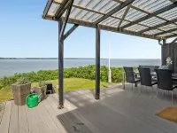 "Käthe" - 5m from the Sea