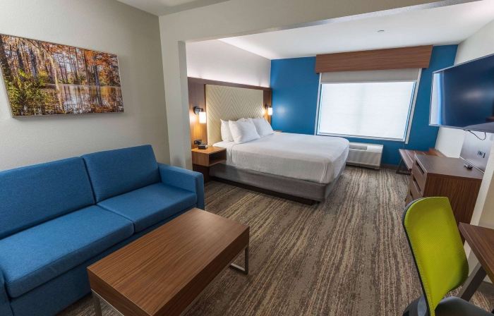 Wingate by Wyndham Lafayette Airport