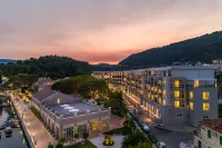 Lazure Hotel & Marina Hotels in 