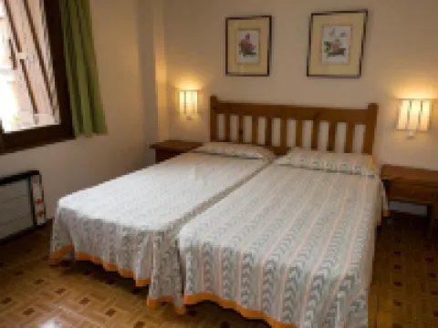 Apartamentos Pessets Adelaida Hotels in Sort