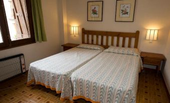 Apartamentos Pessets Adelaida