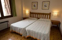 Apartamentos Pessets Adelaida