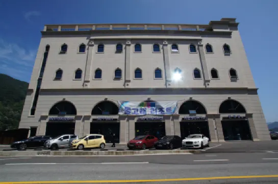 加平海豚度假村 鄰近清平站的酒店