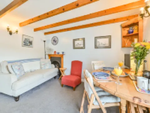 Dolphin Cottage Hotels in Mevagissey
