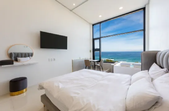 Gangneung Merview Oceanview Spapension Отели в г. 