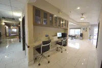 Days Inn & Suites by Wyndham Airport Albuquerque