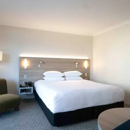 DoubleTree by Hilton Cairns
