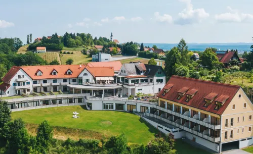 Hasenwirt Hotels in Seggauberg
