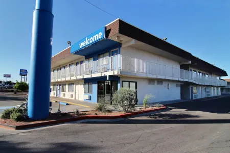 Motel 6 San Angelo, TX Отели рядом с достопримечательностью «Мемориальный парк Джейм Падрон»