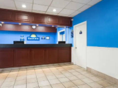 デイズ イン バイ ウィンダム ソールズベリー ソールズベリーのホテル