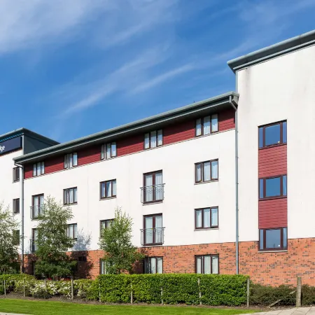 Travelodge Glasgow Braehead Отели рядом с достопримечательностью «Больница «Гартнейвел»»
