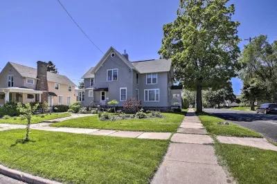 Eclectic Manitowoc Vacation Rental Near Marina! Các khách sạn gần Sputnik Crash Site