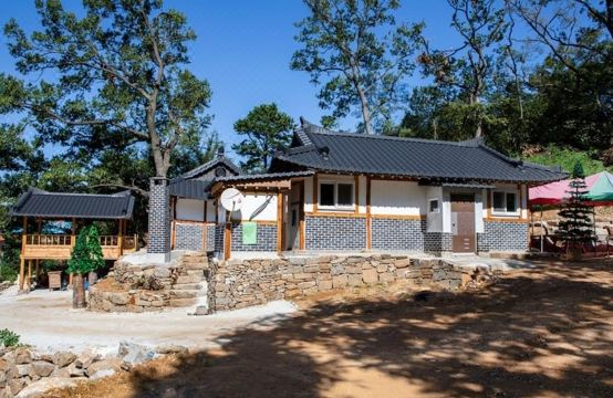 10. 바닷가숲속펜션..