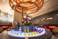 M World Hotel - Romantic