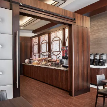 Fairfield Inn & Suites Washington, DC/Downtown Отели рядом с достопримечательностью «Спортивный комплекс «Кэпитал Уан Арена»»