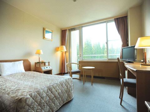 1. 호텔 플라자 크..