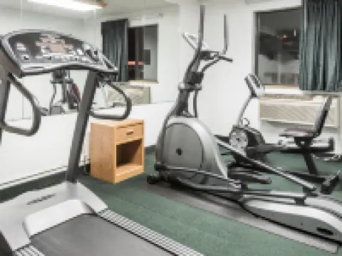 Super 8 by Wyndham New Stanton