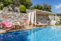 Villa Avaton with Magnificent Sea View and Skopelos Town - Pools