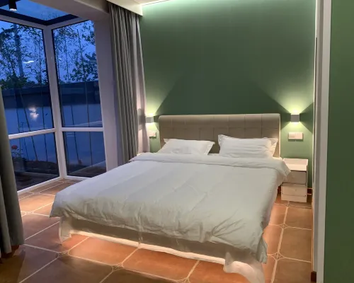 Huyirenjia Homestay Hotels in Weishan