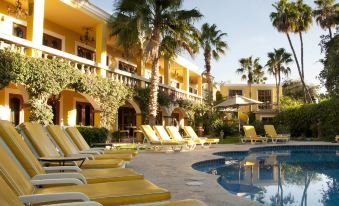 El Encanto Inn & Suites