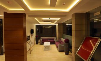 Iswarya Residency