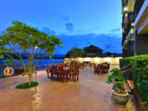 Amphawa Riverfront Hotel Hotels in Amphawa