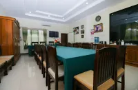 Pondok Seruni Homestay Syariah Hotels in Loktabat Selatan