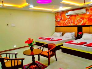 Hotel Vel Residency