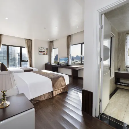 Diamond Luxury Hotel Отели рядом с достопримечательностью «Бухта Халонг»