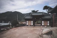 Peepul Hanok Stay (Korea Quality)