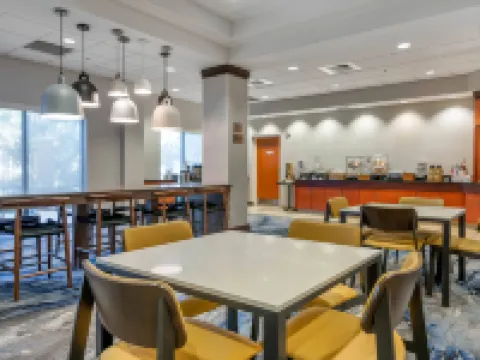 Fairfield Inn & Suites Holiday Tarpon Springs Hotels in Elfers
