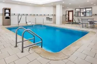 Courtyard Stamford Downtown - Pools