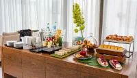 NH Coimbra Dona Ines - breakfast