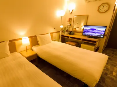 Toyoko Inn Kitakami Eki Shinkansen Guchi Hotel di Kitakami