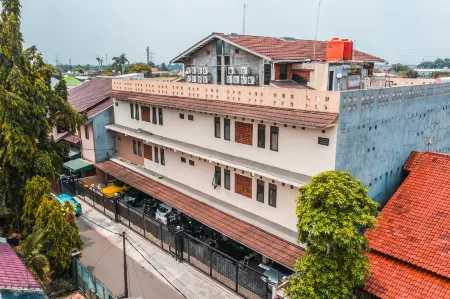 Btx 31 Residence Bintaro Отели в г. Cипутат