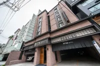 Sadang No.25 Hotels near Hoguk Jijangsa Temple