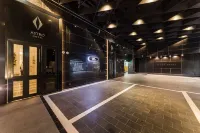 Astro Hotel - parking