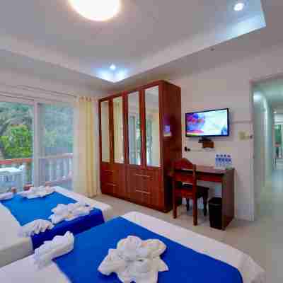 Dive Batanes Lodge and Restaurant Rooms