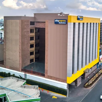 墨西哥城特拉爾潘萬豪City Express酒店 鄰近Museum of El Carmen的酒店