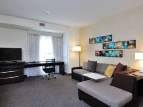 Residence Inn Houston Tomball 湯博爾酒店