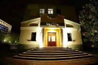 Pastel Mini-Hotel Hotels near Artist Exposition Showroom