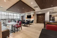 Holiday Inn Express & Suites Welland Hotels in Port Colborne