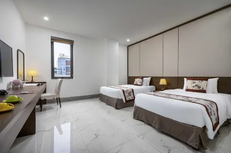 Mong CAI Palace Hotel