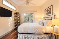 Dawson by AvantStay Serene Austin Home Set Amongst Nature w Pool Hot Tub Close to Lake Travis