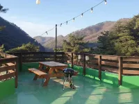 Jecheon Pentel House Hotels near Baeglyeonsa