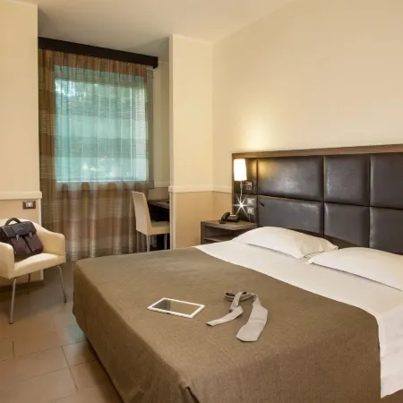 Hotel Artis Отели рядом с Аэропорт Чампино